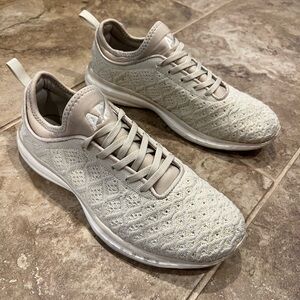 APL Women’s TechLoom Phantom
